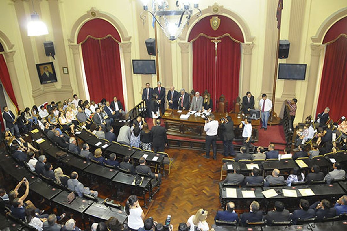 La Cámara baja de Salta aprobó la suspensión de las primarias provinciales  2021 – Parlamentario